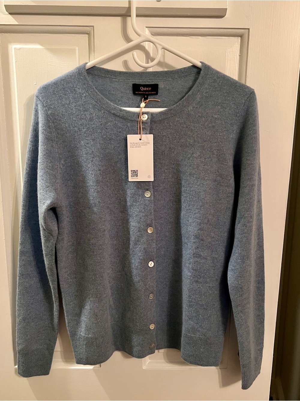 Quince NWT Mongolian Cashmere Cardigan sweater Faded Denim Blue S - Picture 4 of 7